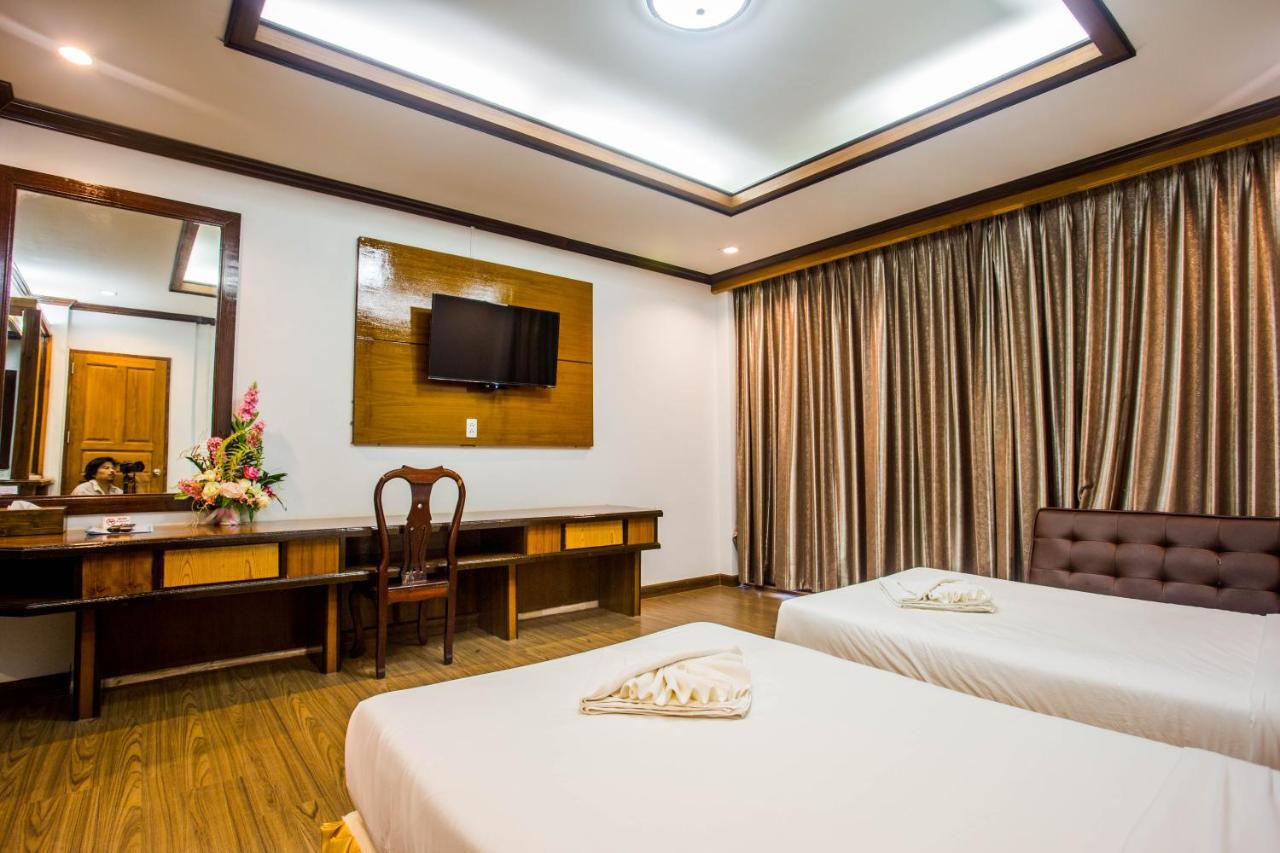 The Uncle Beach Resort And Seaside Residence Bang Saphan Noi Eksteriør billede