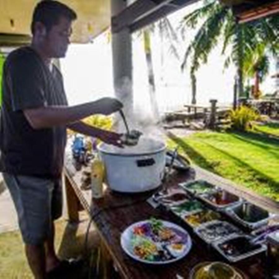 The Uncle Beach Resort And Seaside Residence Bang Saphan Noi Eksteriør billede